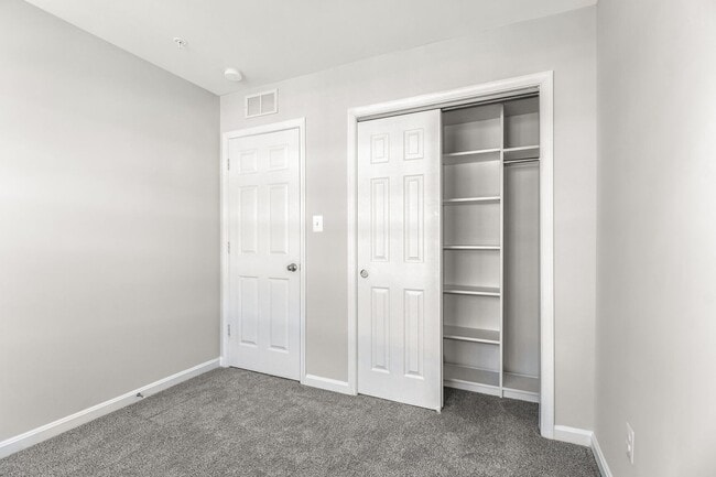 Building Photo - 1057 Flint Ct