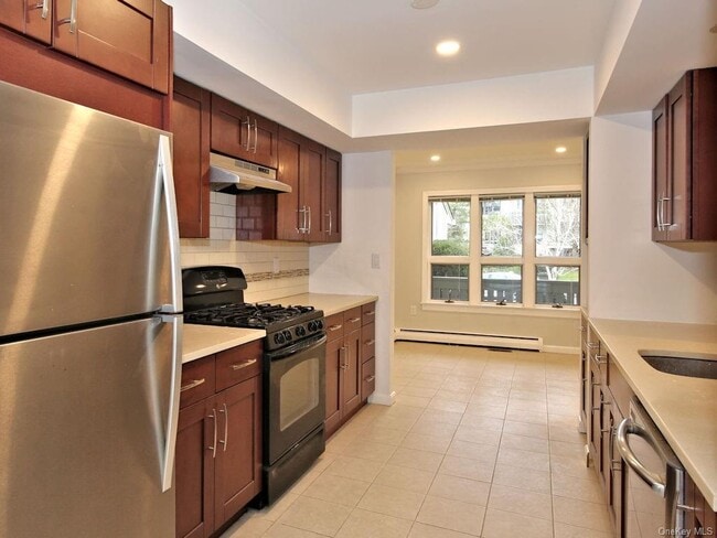 Building Photo - 43 Tulip Tree Ln