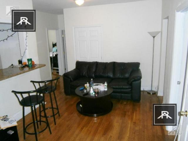 Foto del edificio - 4 bedroom in Brookline MA 02446