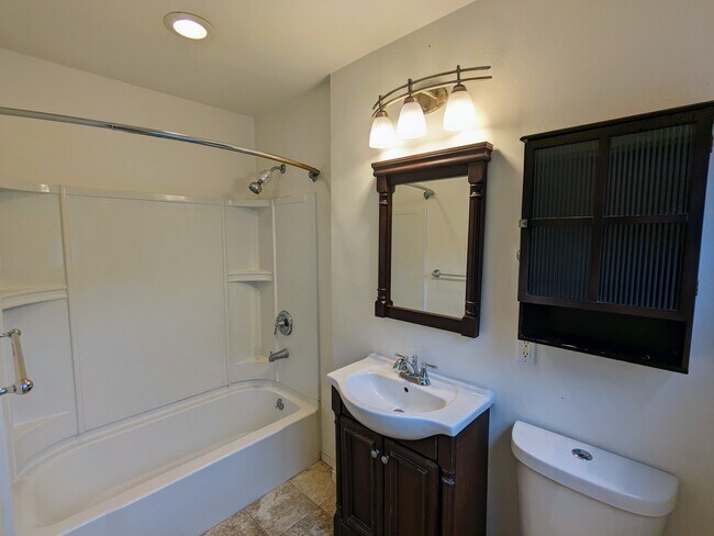 Baño principal (completo) - 21413 Palos Verdes Blvd