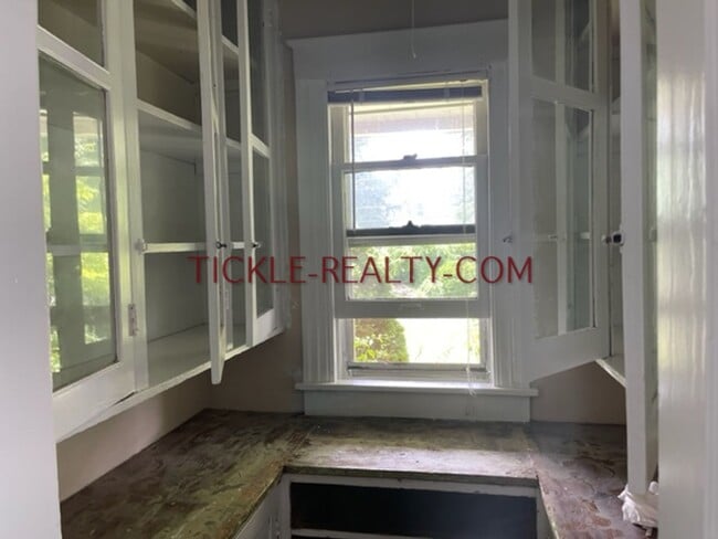 Building Photo - 41-45-45 Berkshire St