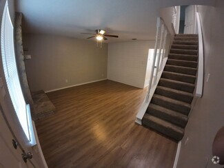 Building Photo - 1607 Sun Valley Dr