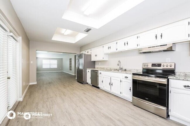 Building Photo - 8508 DAWN DR, ORLANDO, FL 32809