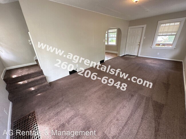 Building Photo - 3 br, 1 bath House - 2051 Thompson Ave