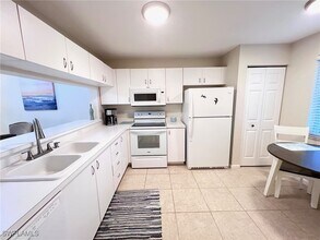 Building Photo - 1051 Eastham Way