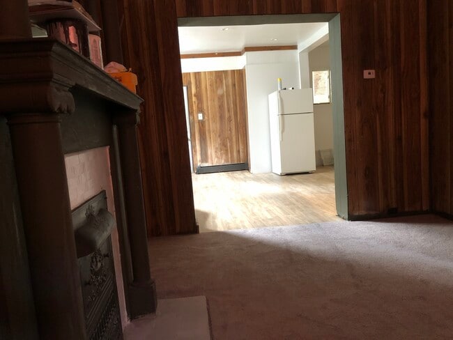 Building Photo - 818 Loyal Way