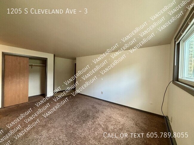 Foto del edificio - 1205 S Cleveland Ave