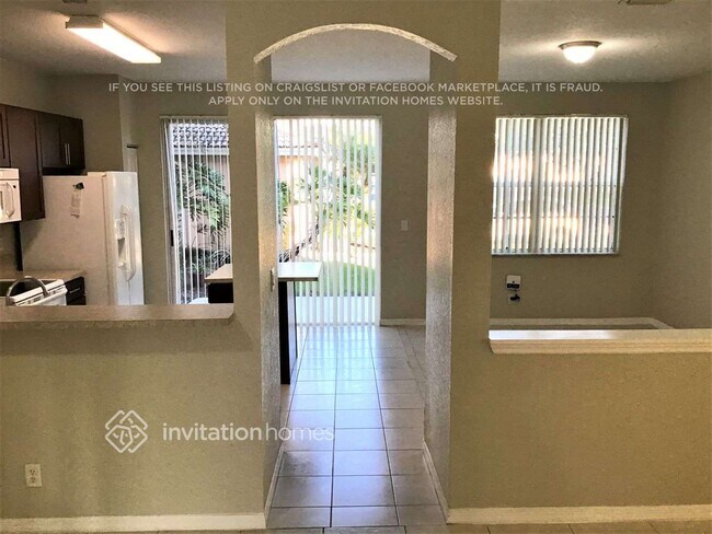 Foto del edificio - 4000 NW 91st Terrace