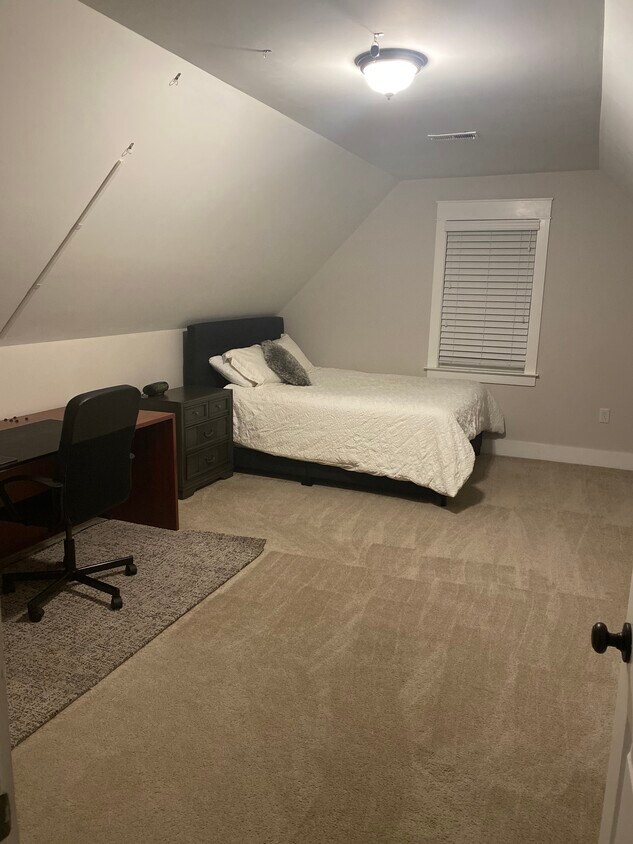 Primary bedroom 24x14 - 7441 River Rd