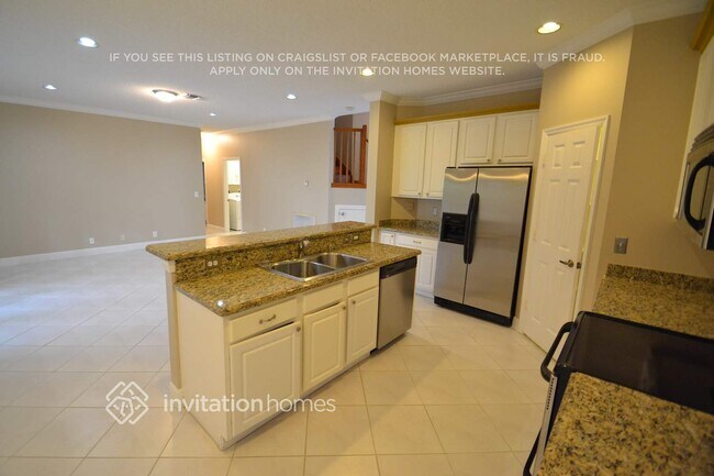 Building Photo - 3733 Old Lighthouse Cir