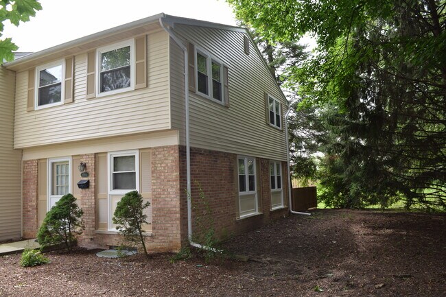 Foto del edificio - 1594 Brentwood Dr
