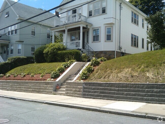 Building Photo - 344 Cornell St