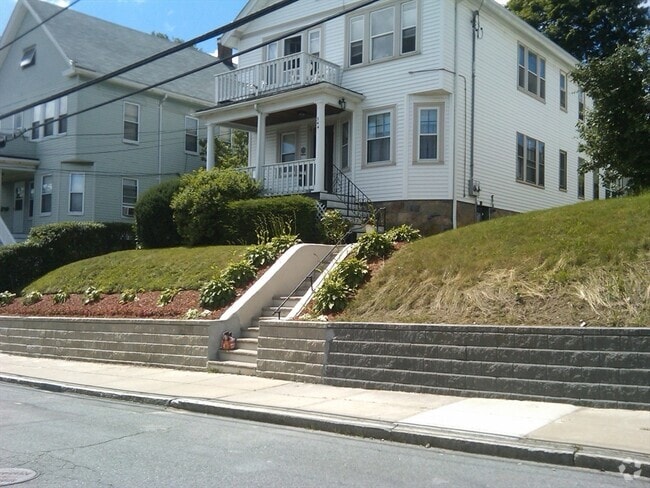 Building Photo - 344 Cornell St