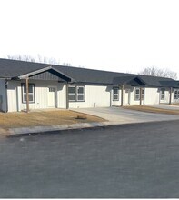 Building Photo - 587 Panich St