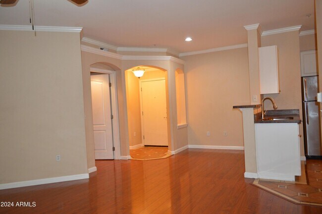 Foto del edificio - 1701 E Colter St