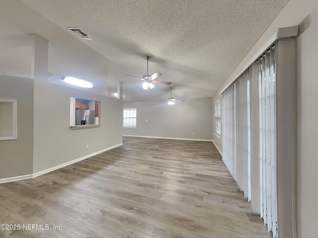 Foto del edificio - 8256 Creek Hollow Ct