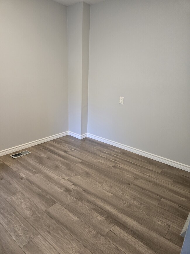 ?? to Unit 3 at 138 Timmins Cresce... Apartment for Rent in