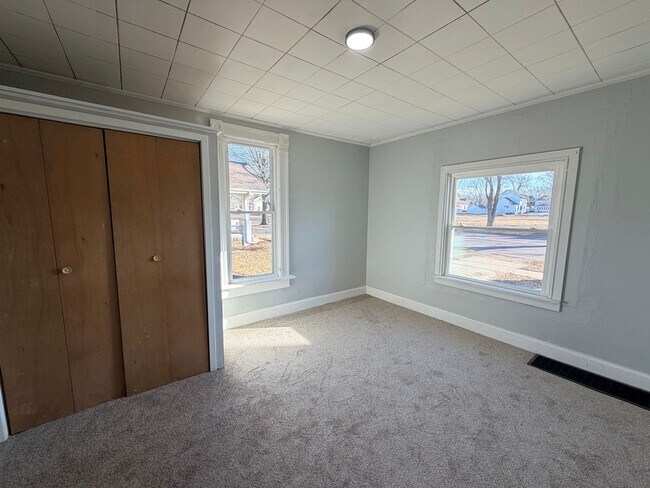 Foto del edificio - 3 Bedroom 1 bathroom for rent!