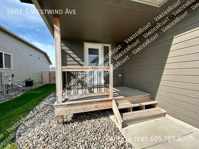 Foto del edificio - 5607 S Westwind Ave
