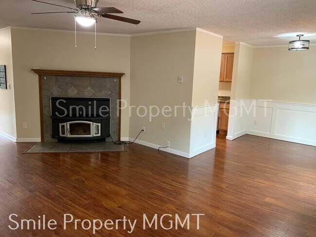 Building Photo - 3819 SE 130th Ave