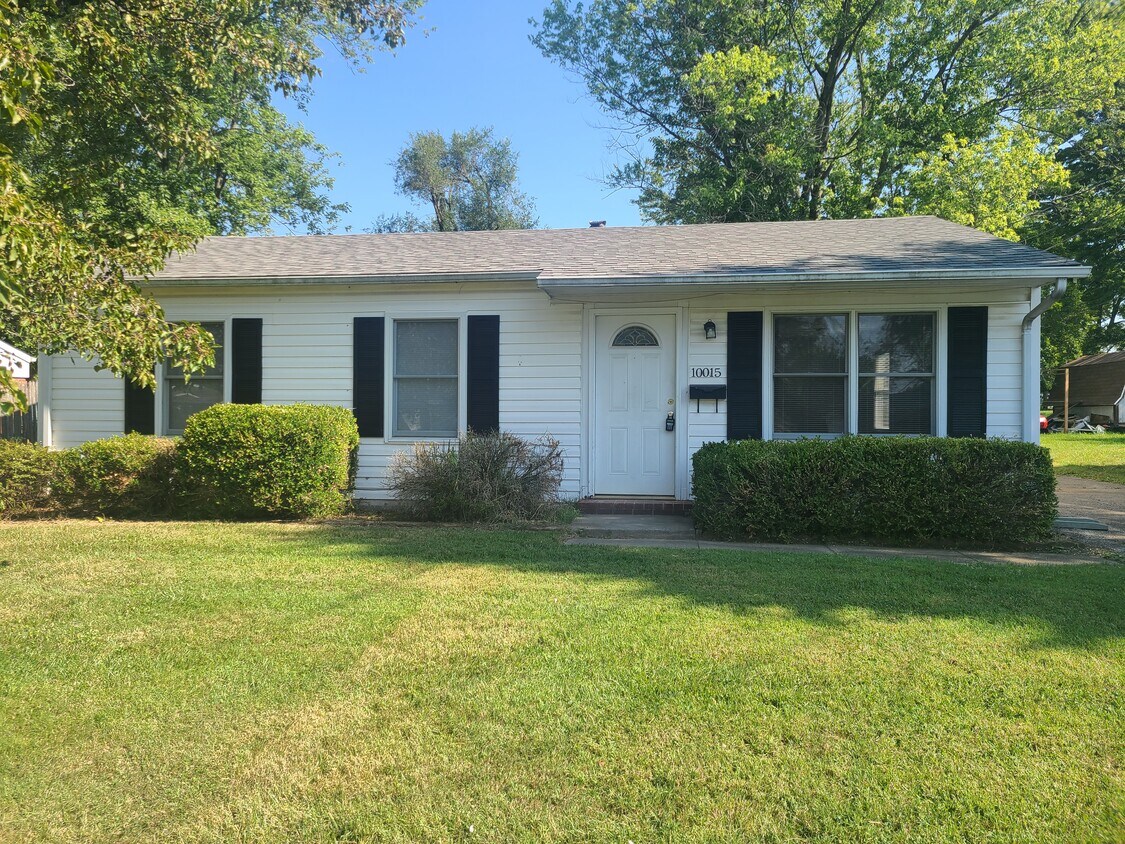 Primary Photo - 10015 Robsion Rd