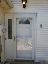 Building Photo - 2 Ginger Dr