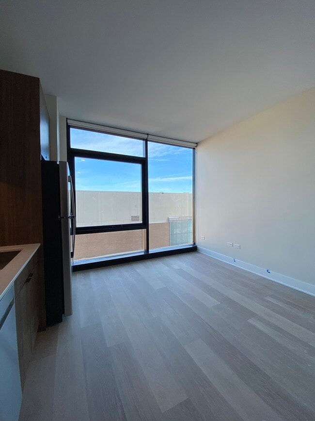 Foto del edificio - 1147 W Jackson Blvd