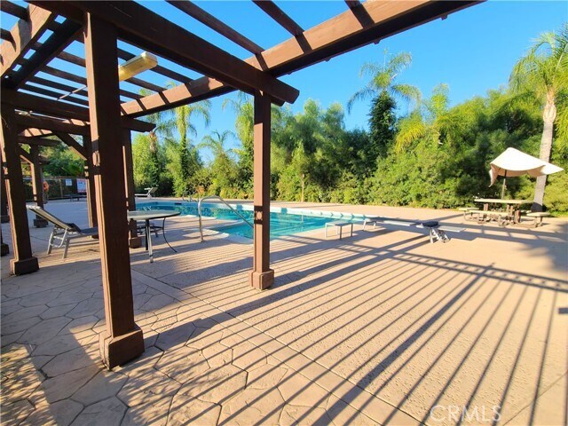 Foto del edificio - 1200 E Highland Ave