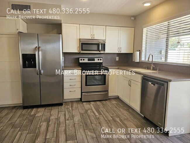 Foto del edificio - 2326 W Carson Dr
