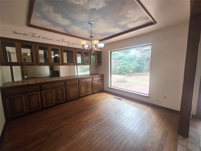 Foto del edificio - 1212 Kingston Ct