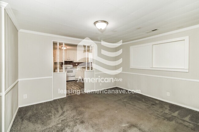 Foto del edificio - 720 Bryant Rd