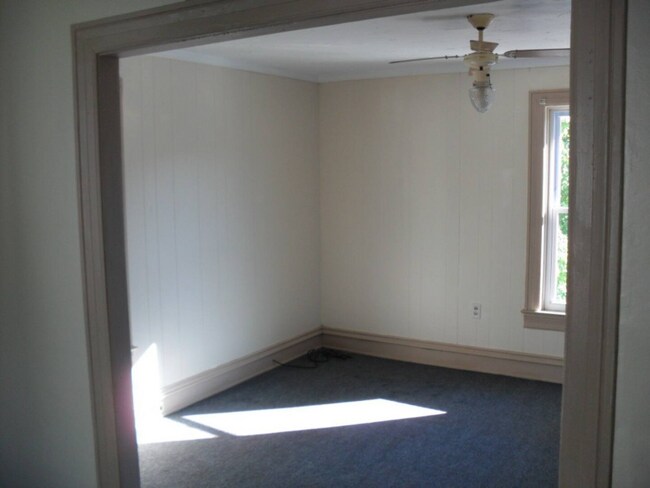 Building Photo - 150 Chandler St