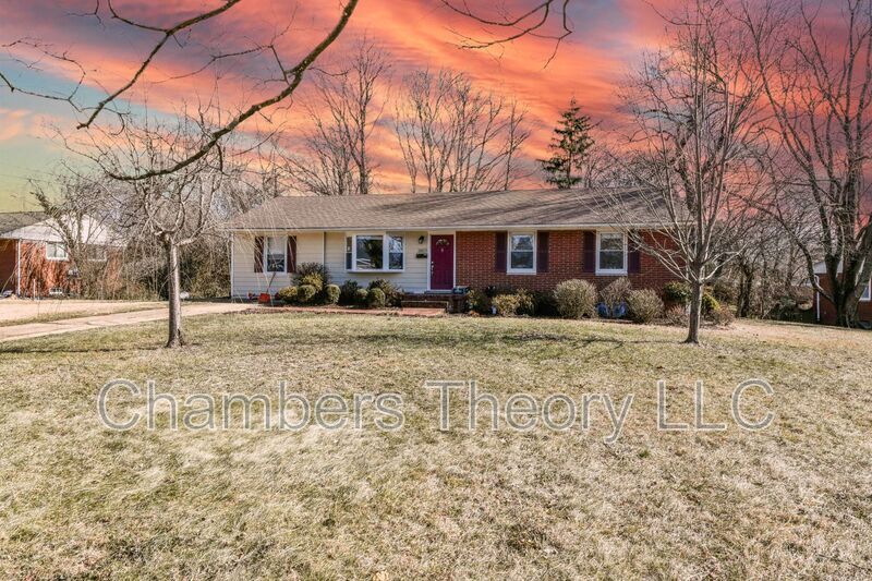 Foto principal - 3801 Thayer Ct