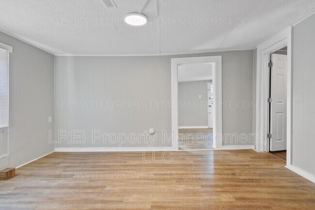 Foto del edificio - 2418 Montgomery St