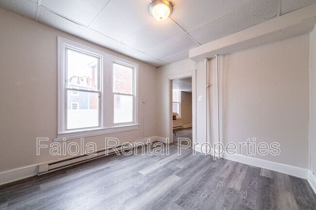 Foto del edificio - 212 N 2nd St