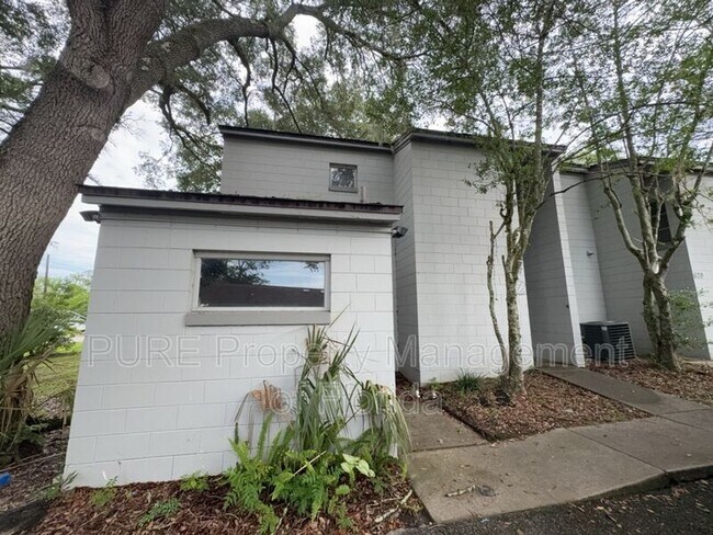 Foto del edificio - 627 NE 28th Ave