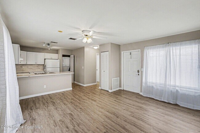 Building Photo - 1021 Abada Ct NE