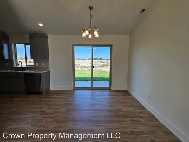 Foto del edificio - 3 br, 2 bath House - 10401 Silverbright Dr