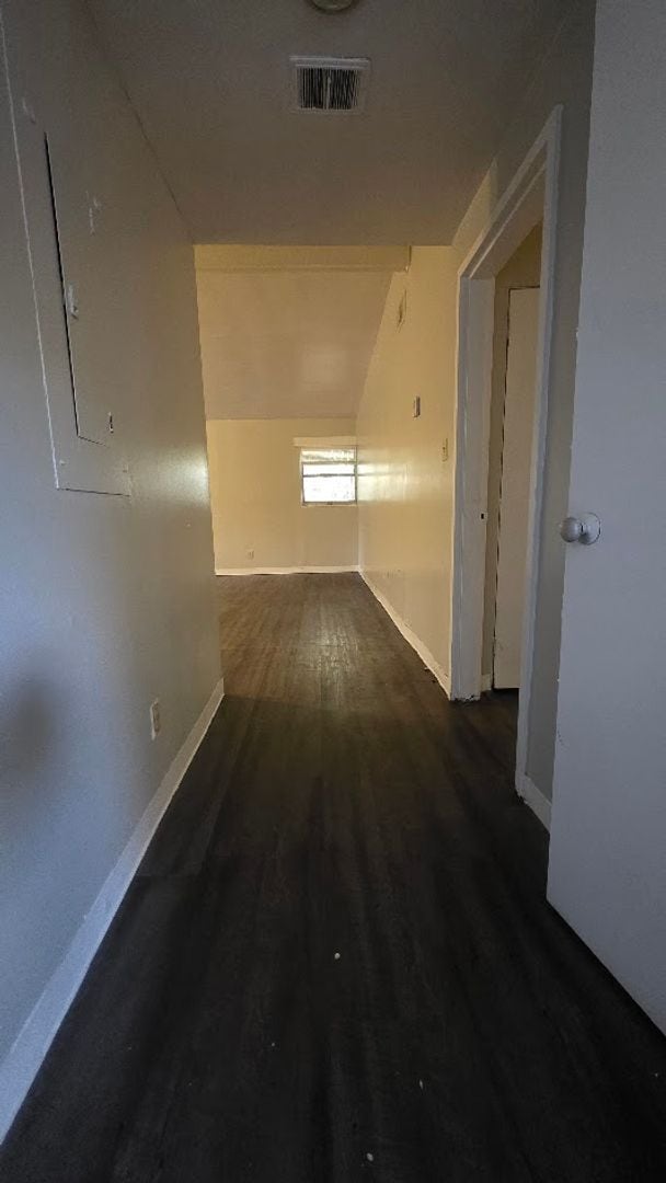 Building Photo - 4/1