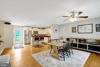 Building Photo - 6510 Carriage Dr