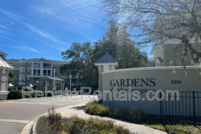 Foto del edificio - 8290 Gate Pkwy W