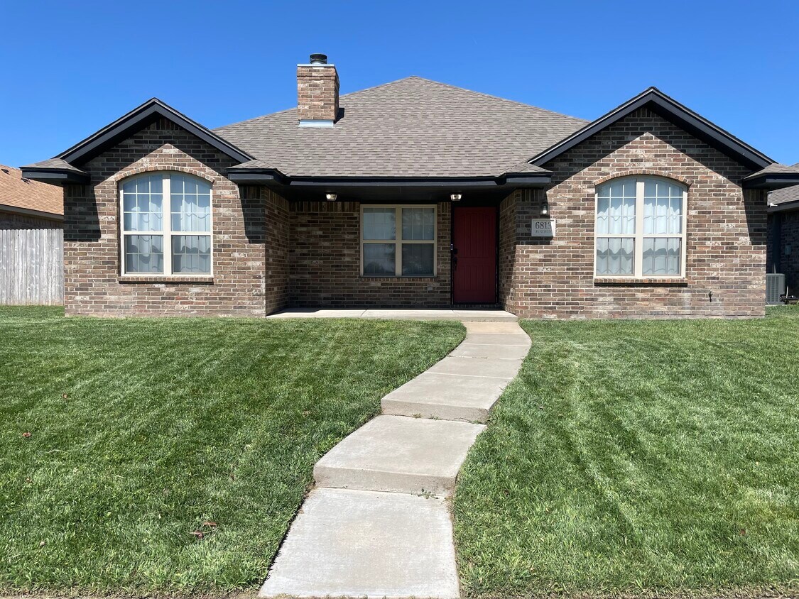 Front - 6813 Fanchun St