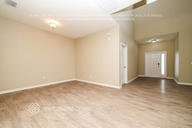Foto del edificio - 20048 Nob Oak Ave