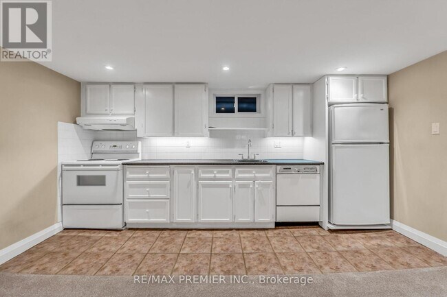 Building Photo - 5 Killarney Rd