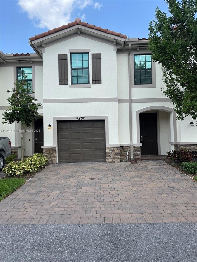 Foto principal - 4202 Coco Plum Pl