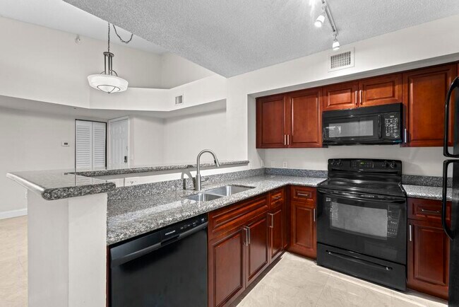 Building Photo - 107 Yacht Club Way