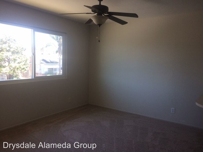 Building Photo - 471 Juana Ave