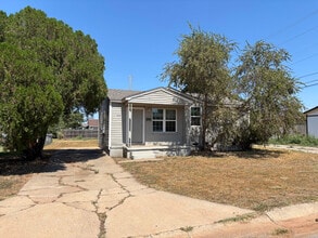 Building Photo - 509 Chris Ave