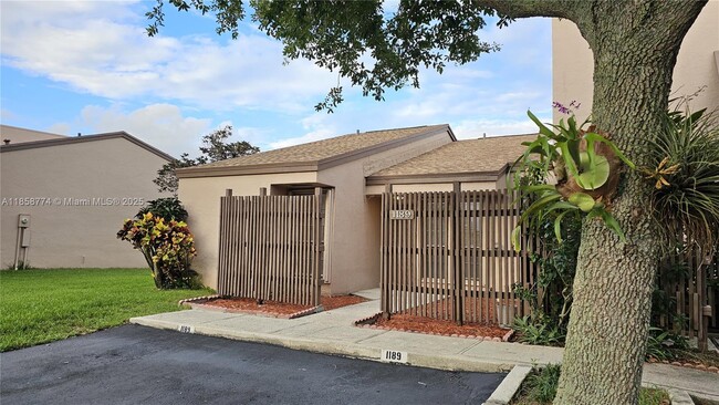 Foto del edificio - 1189 NW 122nd Terrace