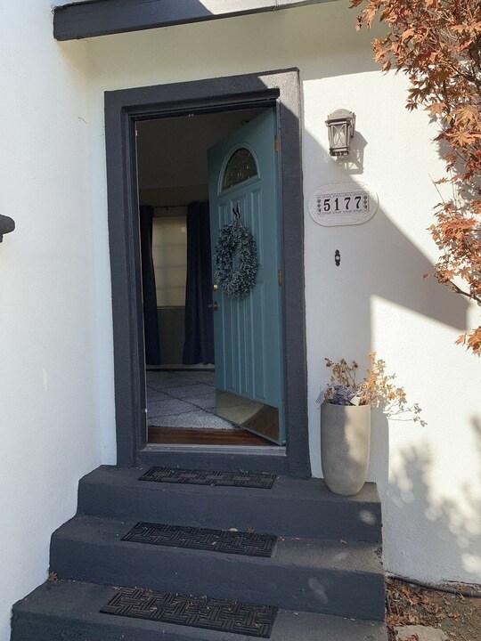 Foto del edificio - 5177 O Sullivan Dr